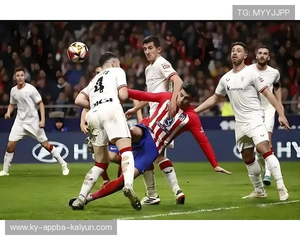 足球比赛中的进攻转换与防守反击的平衡运用